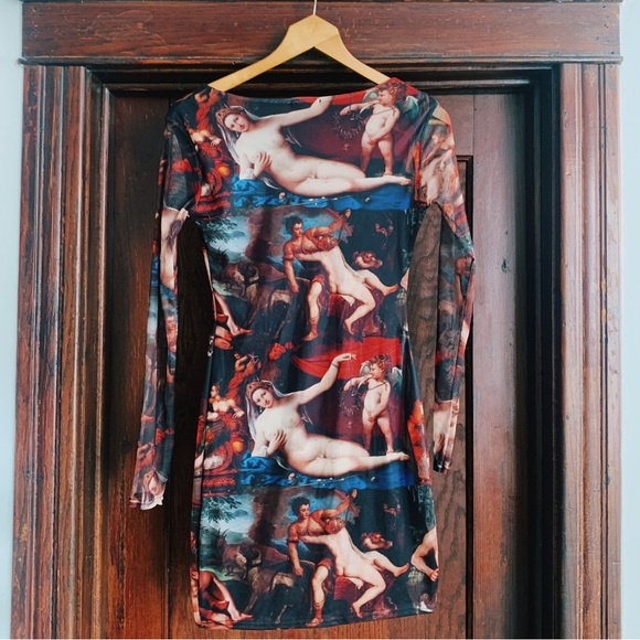 Pretty little things Renaissance print dress size curvy 6 - Picture 2 of 4